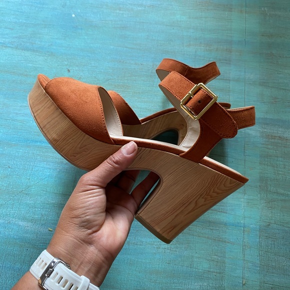 Chinese Laundry Bianca Platform Sandals 